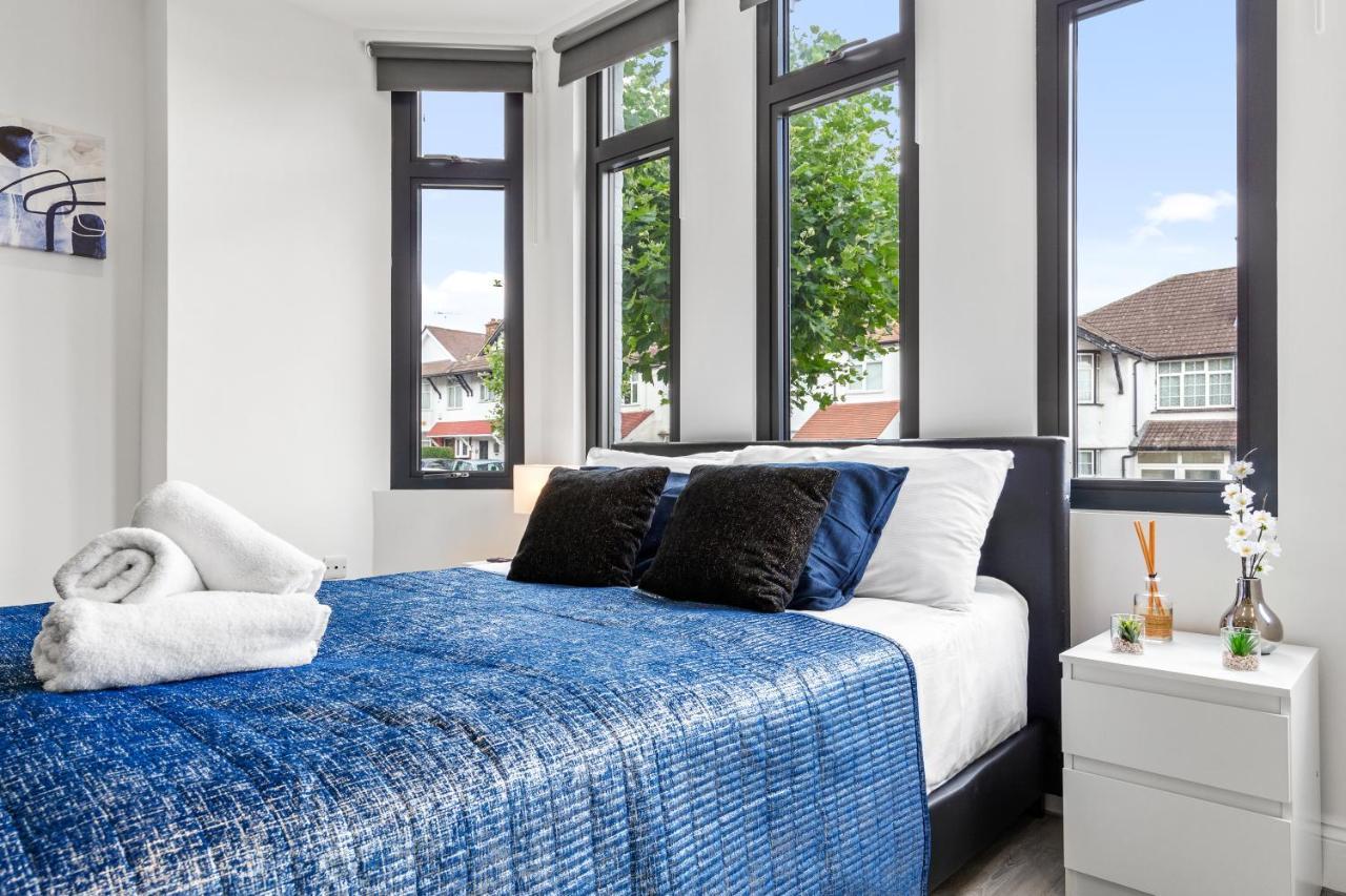 Comfy 1Bdr - 30Mins To Central Ldn - Parking The Hyde Esterno foto