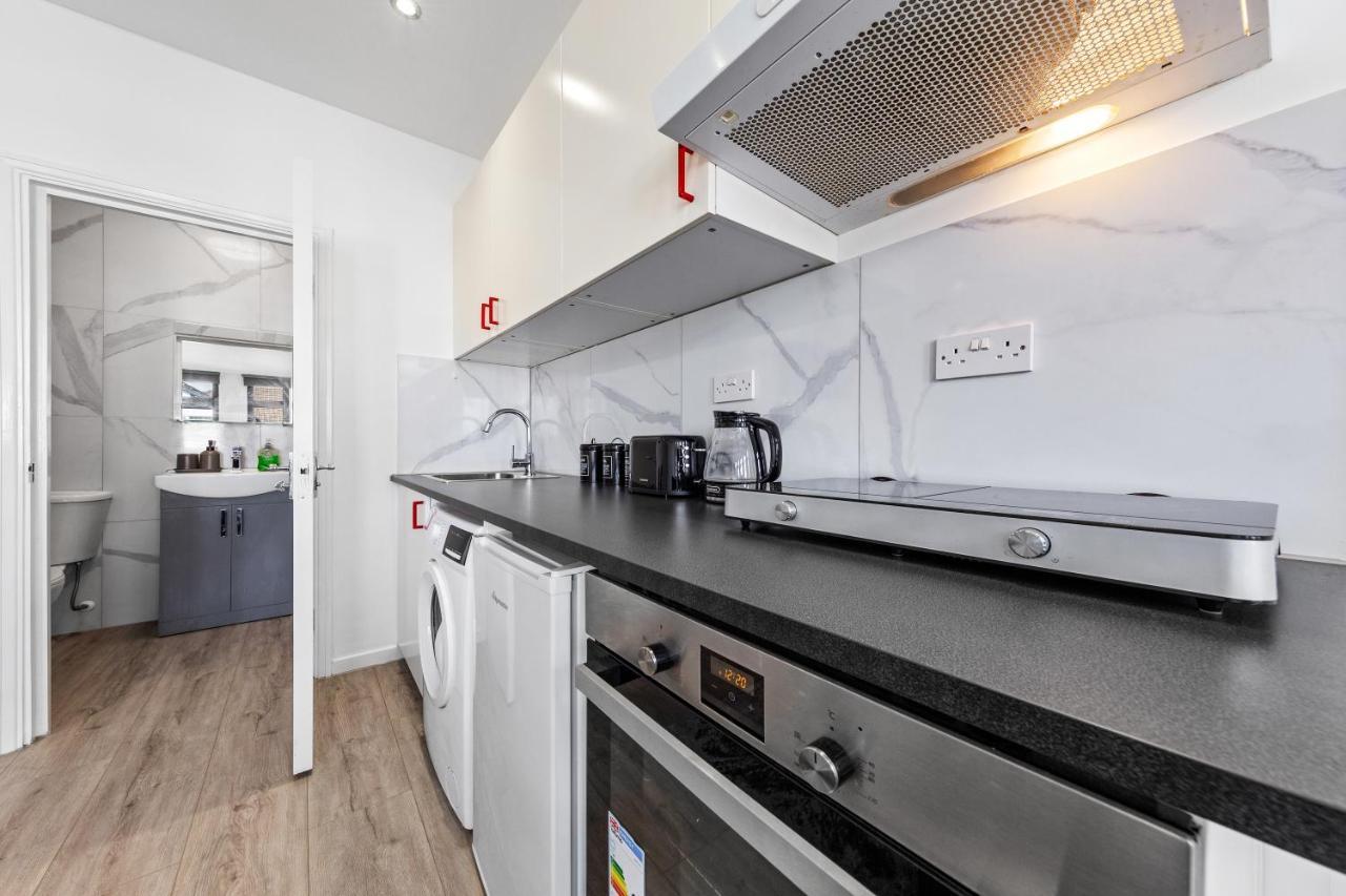 Comfy 1Bdr - 30Mins To Central Ldn - Parking The Hyde Esterno foto